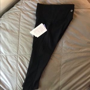 Train times crop legging